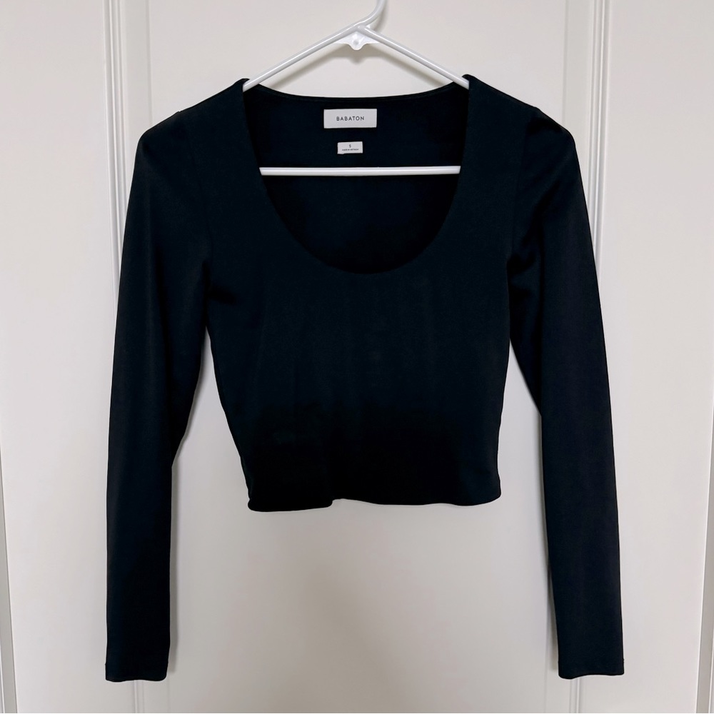 Aritzia Babaton Contour Long Sleeve Cropped Shirt